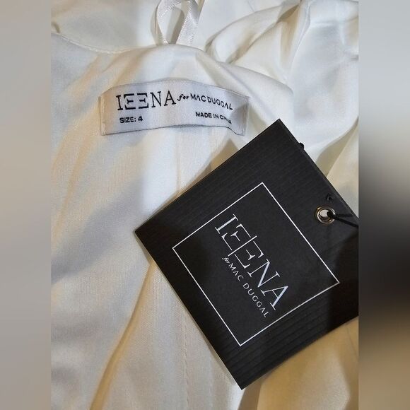 Mac Duggal 26517 Foldover Off-the-Shoulder Slit Gown NWT size 4 White - Picture 6 of 6